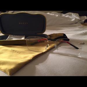 Unisex Gucci glasses